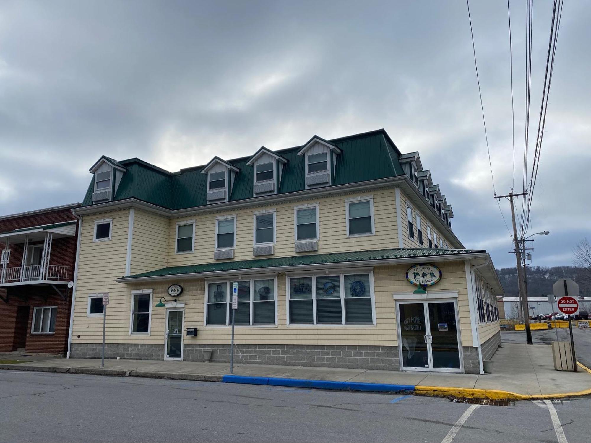 The City Hotel Bar & Grill Northern Cambria Exterior photo